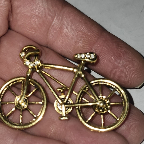 Vtg Gold Tone Rhinestone Bike Bicycle Pin Brooch - Picture 4 of 4